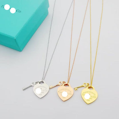 18K Return to Heart & Key Necklace