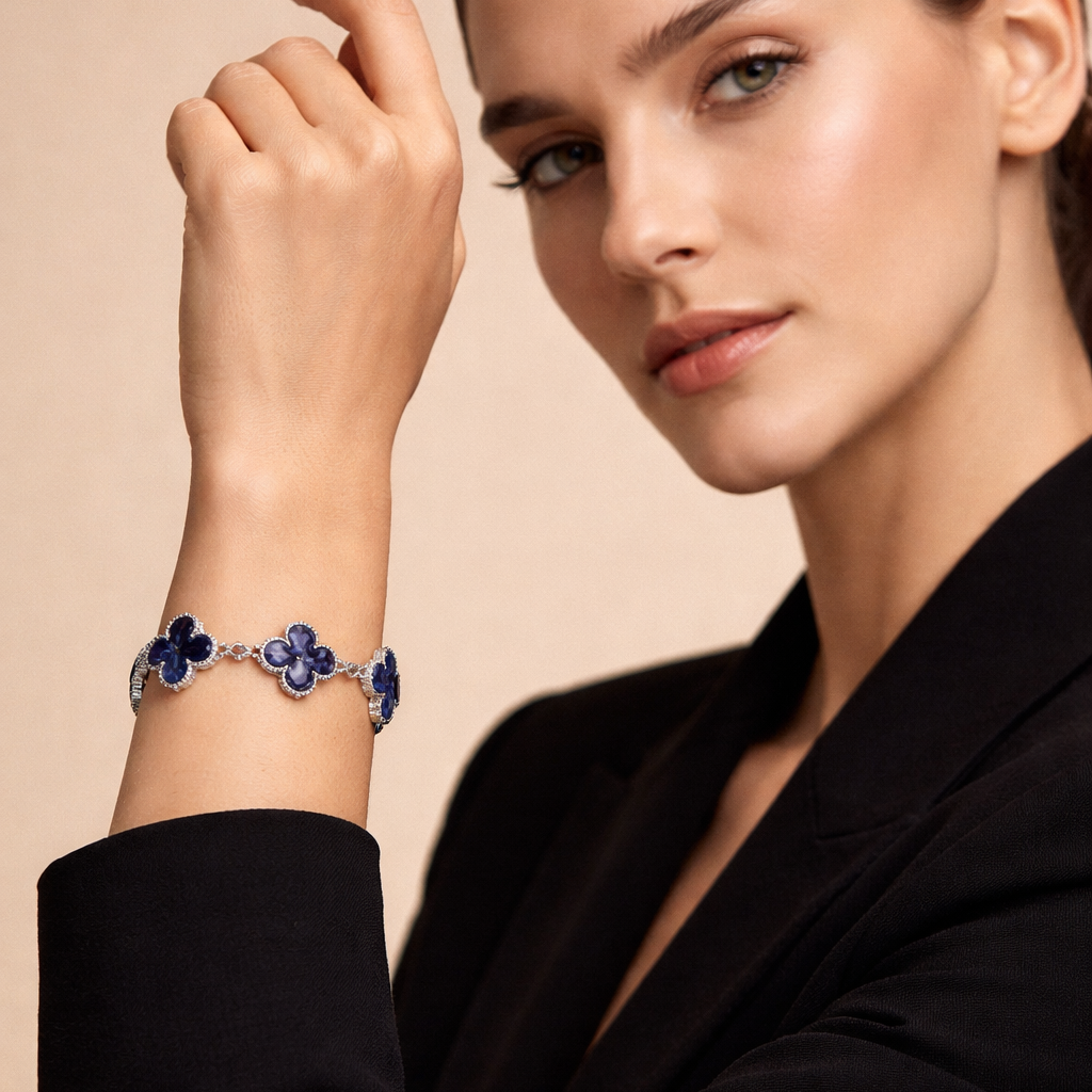 18K Vintage Alhambra Crystal Blue Bracelet