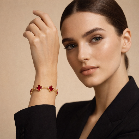 18K Vintage Alhambra Five Motifs Carnelian Bracelet