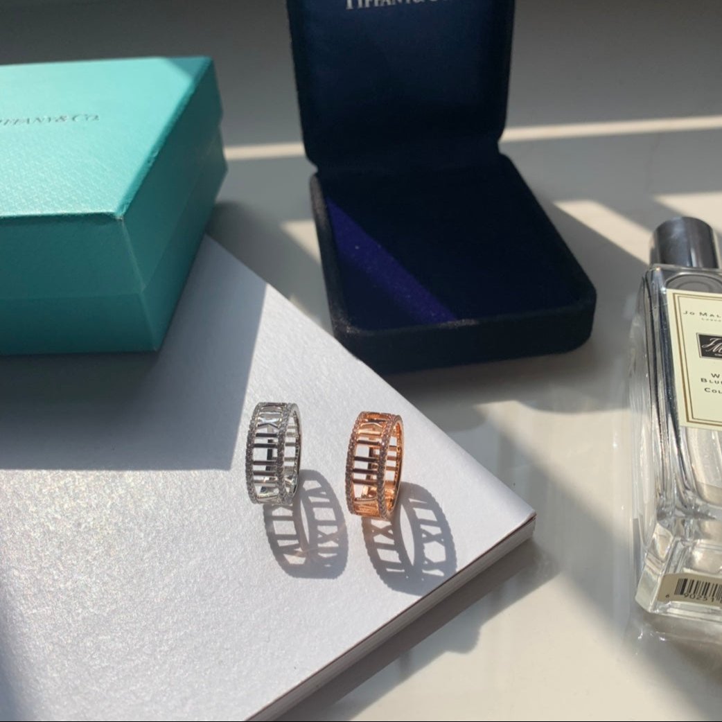 18K T Atlas Diamond Ring