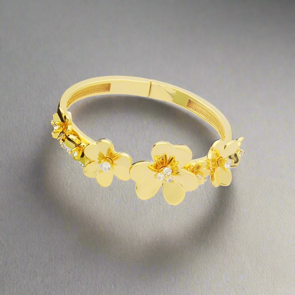 18K Frivole Seven Flowers Bracelet